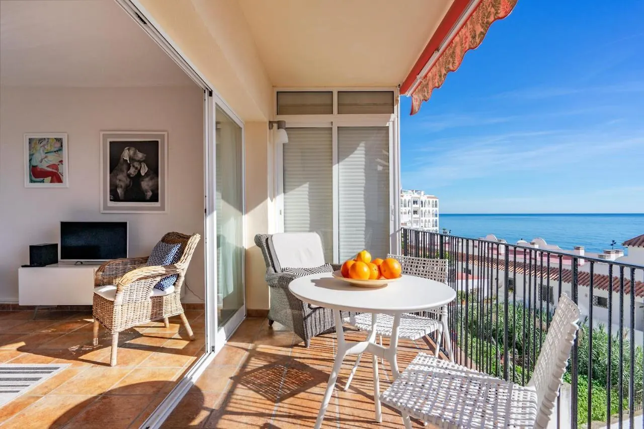 Lovely Beachfront Flat With Sunny Balcony Ref 40 Fuengirola Appartement