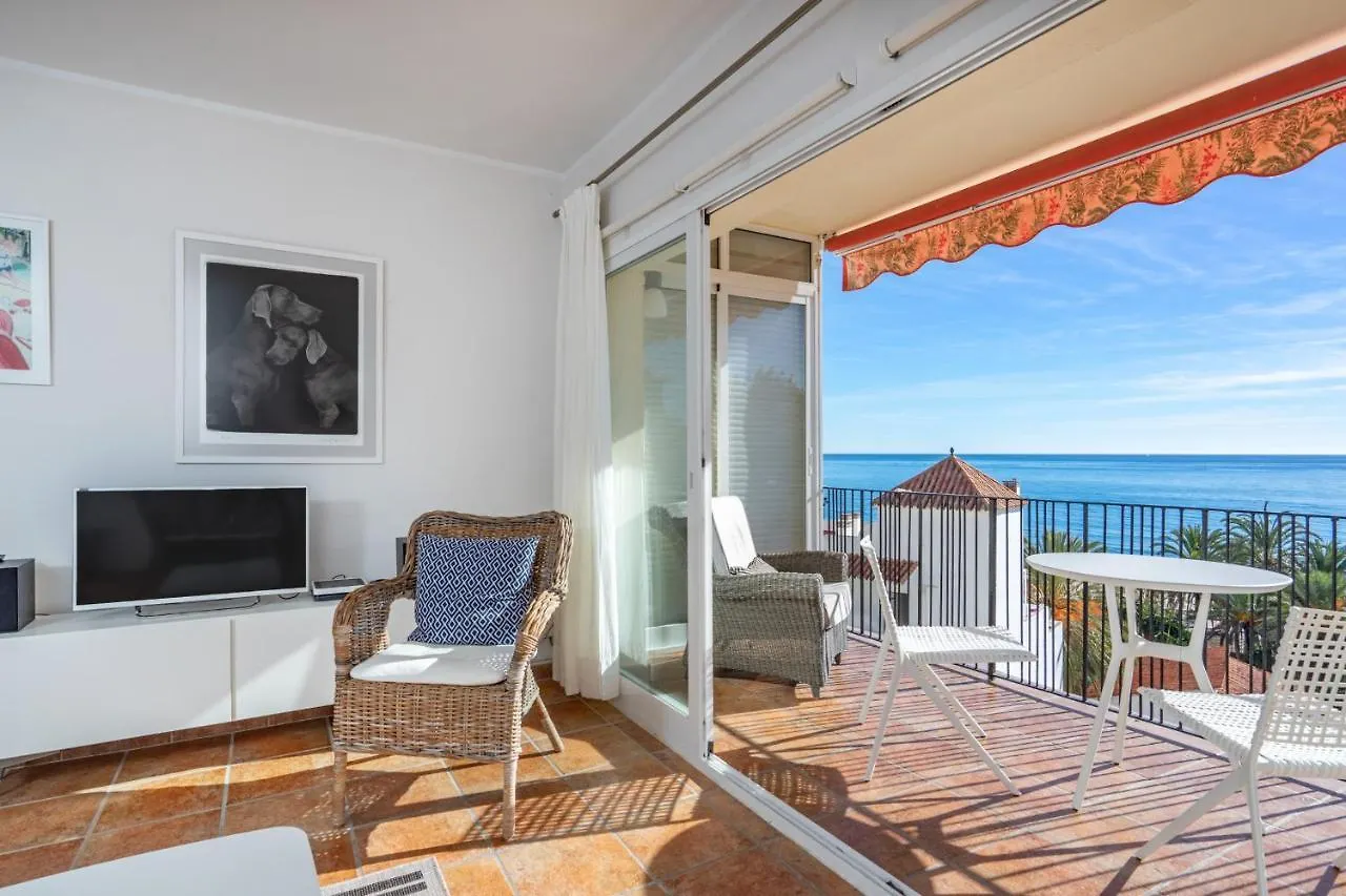 Lovely Beachfront Flat With Sunny Balcony Ref 40 Фуэнхирола